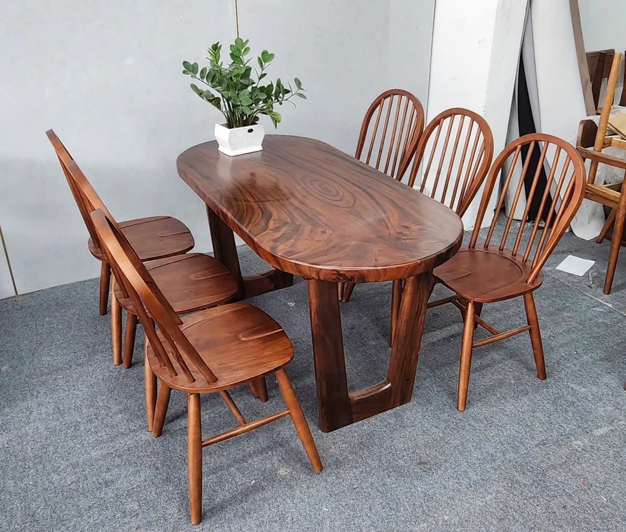 Mặt bàn Oval chân V