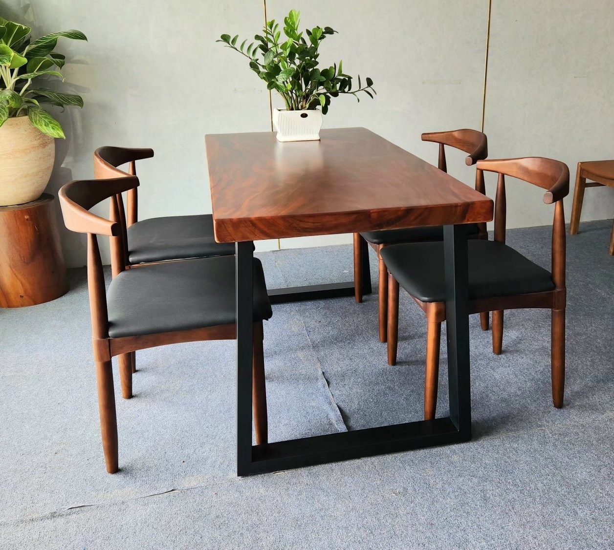 Mặt bàn gỗ me tây vân gỗ đẹp
