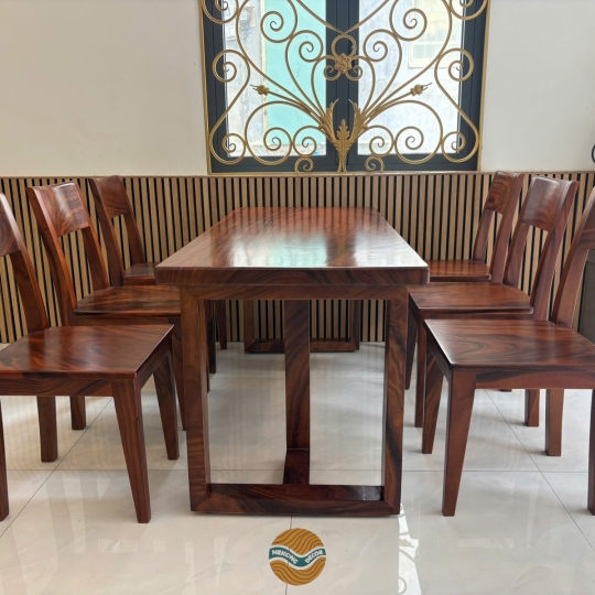 Bàn gỗ me tây nguyên tấm 6 ghế đai sang trọng