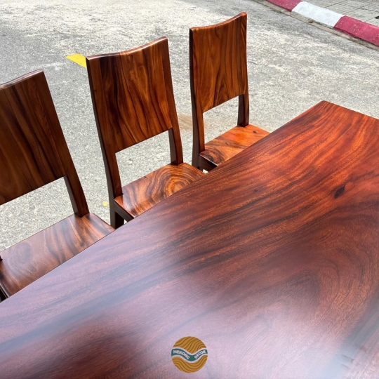 Bàn ăn gỗ me tây nguyên tấm chân 2X và 8 ghế đai me tây 