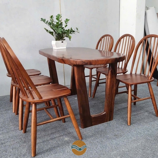 Bàn ăn Oval me tây chân V kèm 6 ghế Windsor cao su